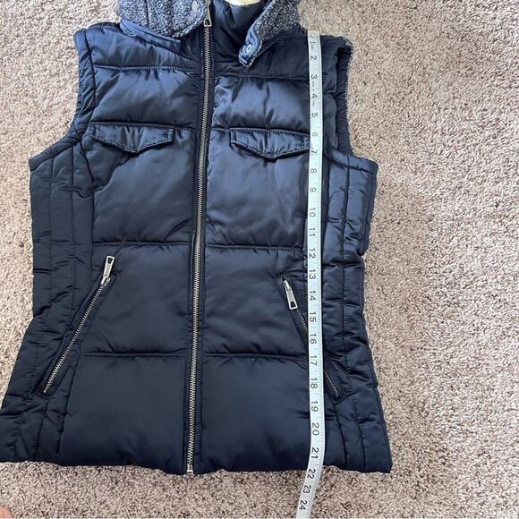 ZARA Trafaluc Puffer Knit Navy Blue Zip Vest Tan Faux Fur Collar - Picture 10 of 11